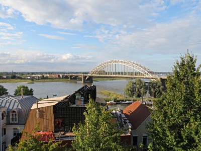 Nijmegen, Blick auf Waal und Brücke
