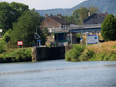 Einfahrt zur Schleuse Ham