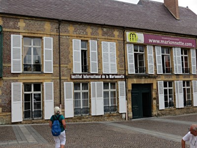 Institute International de la Marionnette in Charleville